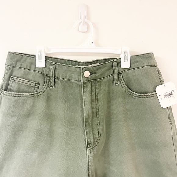 Altar'd State Olive Green Distressed Cropped Wide-Leg Jeans - Picture 6 of 12
